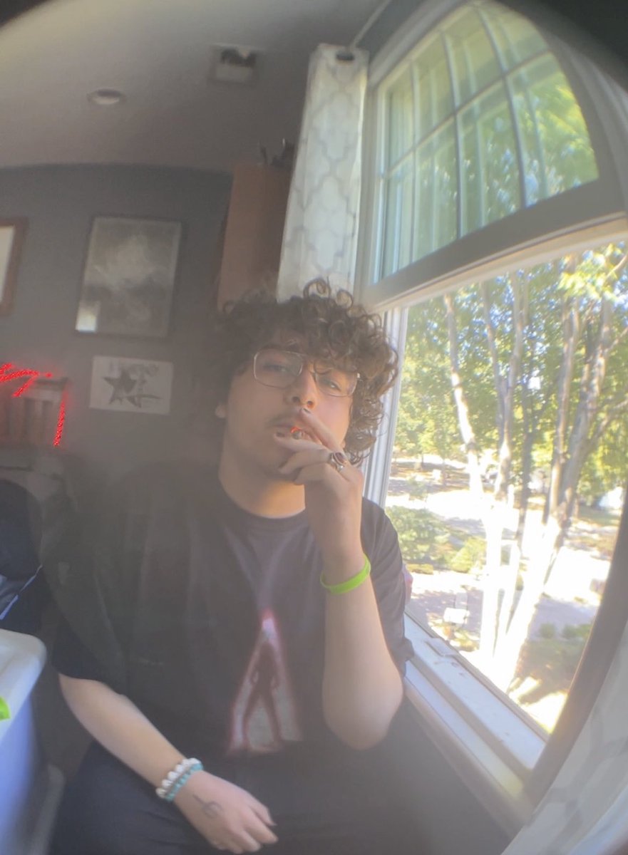 cyrusႿ tweet media