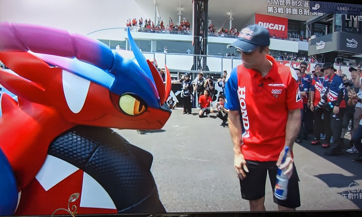 さあ、これから鈴鹿8時間耐久
ホンダのコライドンとザルコ師匠