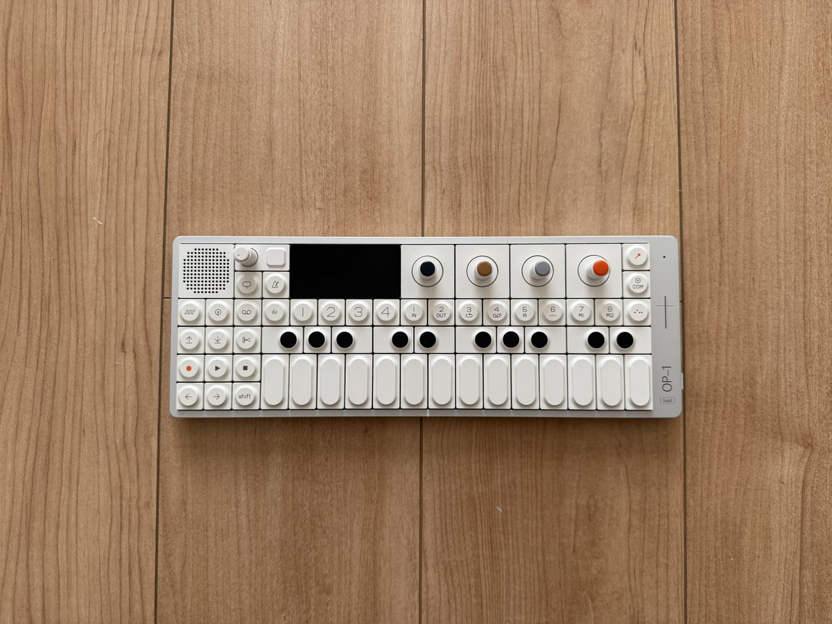 voltaire7's tweet photo. My New Gear…OP-1 field
投げ売りセール最終日にポチッたのであった。TEは初めてなので触るの楽しみ https://t.co/VFvEWQBCMP