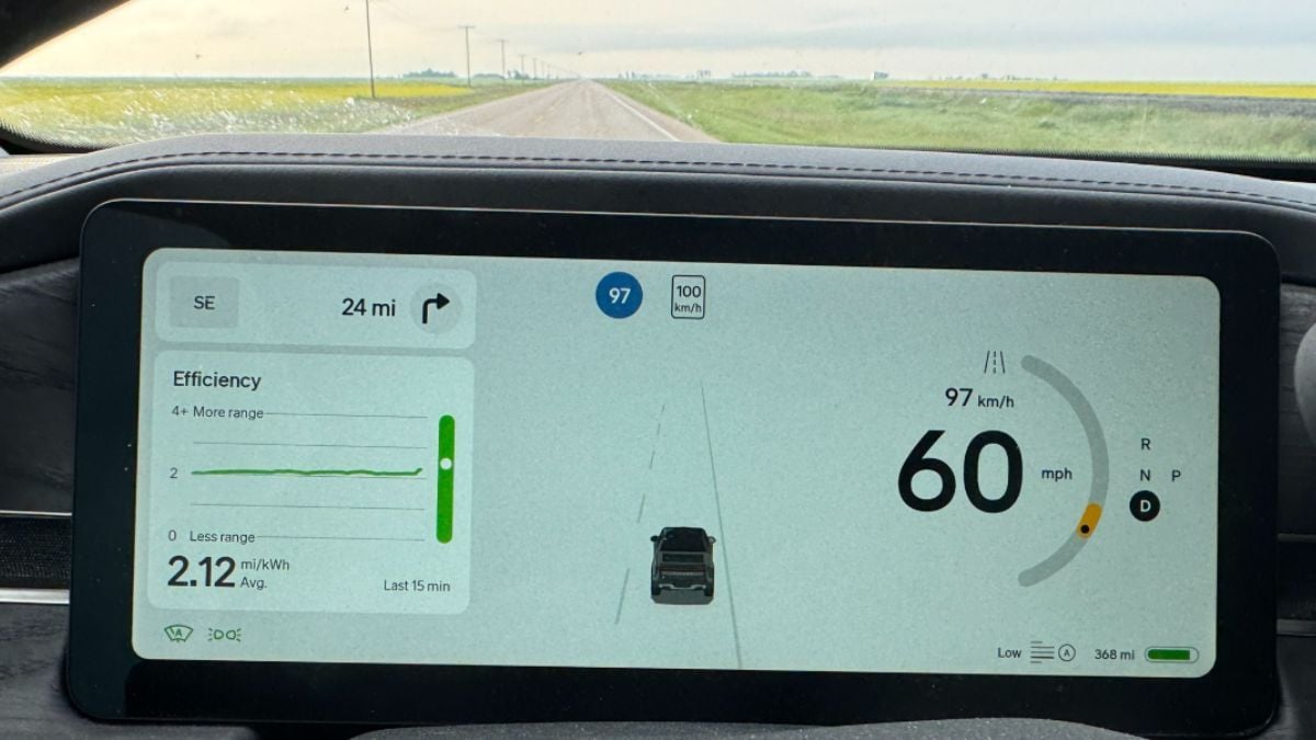 I did a test while driving my Rivian R1T to see what a 5 MPH speed reduction would do for range — and I gained 0.5 mi/kWh.
 torquenews.com/18003/i-did-te…
“After driving at 65 mph for about 20 minutes… I slowed to 60 mph… My efficiency rose from 2.12 to 2.61 mi/kWh, which is a