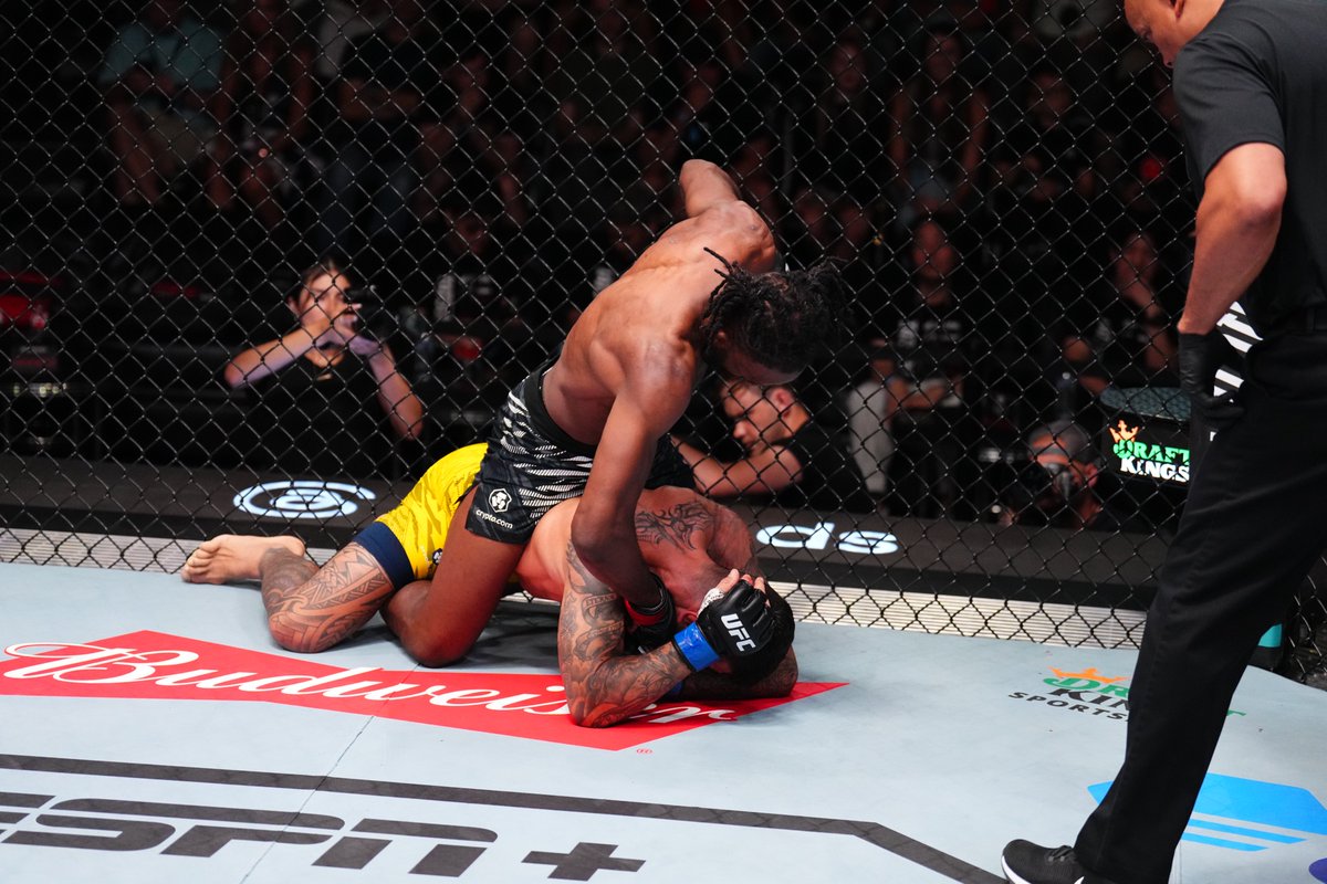 UFCVegas108 Official Result: Neil Magny (@NeilMagny) defeats Elizeu Zaleski dos  Santos by TKO at 4:49 of round 2 Main Card Results ➡️  https://t.co/DIyz8uNKzT