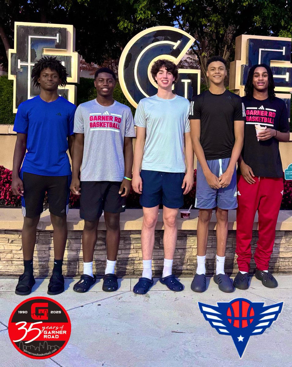 /// GRBC being represented rather well at Crossroads Elite Invitational Camp <a href="/CREI_Adam/">Adam Shoulders</a> in Kansas City, KS‼️

6’4 ‘27 CG <a href="/_DJwest3/">DJ</a> 
6’3 ‘27 CG <a href="/BrennenJeff11/">Brennen Jefferson</a> 
6’6 ‘27 F/W <a href="/WesHilldale2027/">Wes Hilldale 🏀</a> 
6’8 ‘27 G/W <a href="/trevormanhertz/">Trevor Manhertz</a> 
6’7 ‘28 W/F <a href="/theaaronparker2/">Aaron Parker</a> 

@3ssbcircuit 
<a href="/GRoadBBallGR/">Garner Road Basketball Club - Grassroots</a>