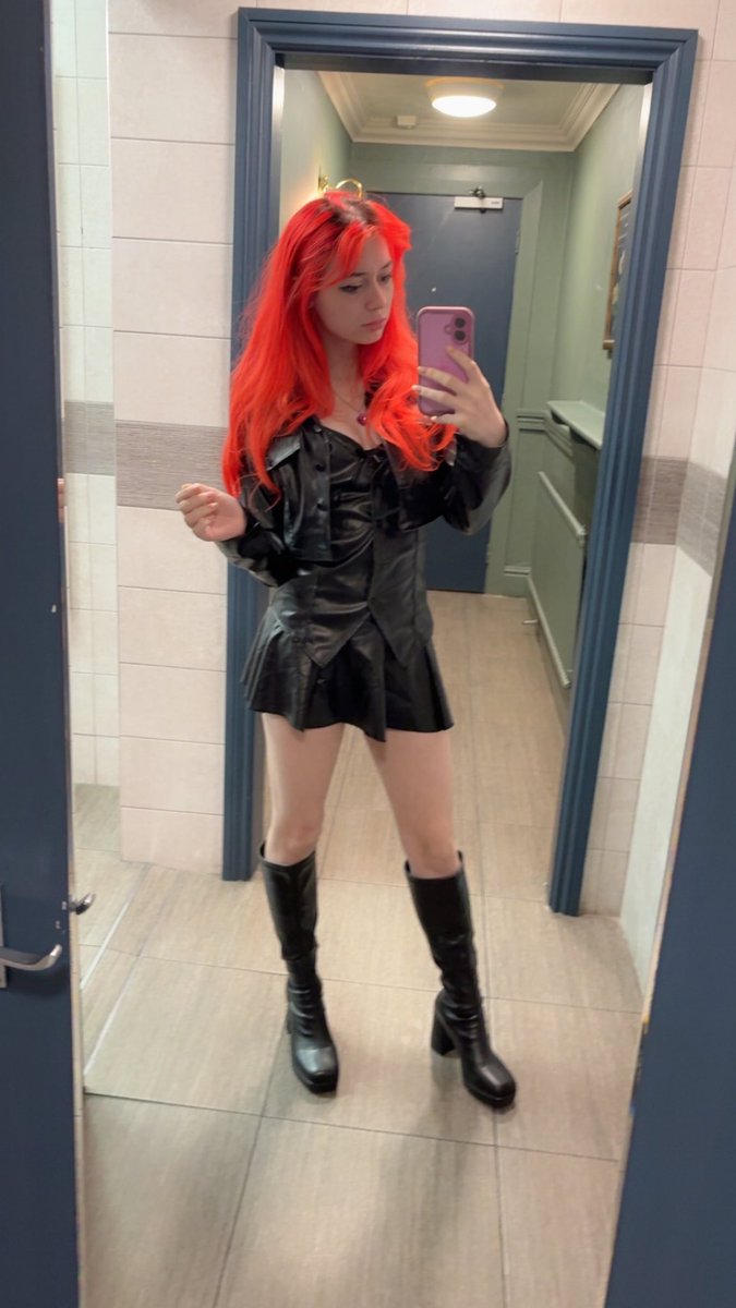 Should i post my cosplays here 😋😋😋
also covered in leather and pvc today