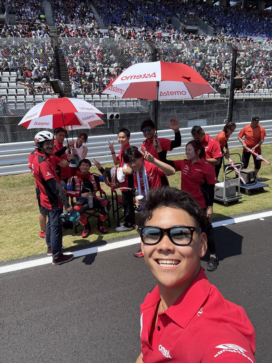 8耐スタート🔥🔥🔥
アステモの応援お願いします！
#8耐　#鈴鹿8耐