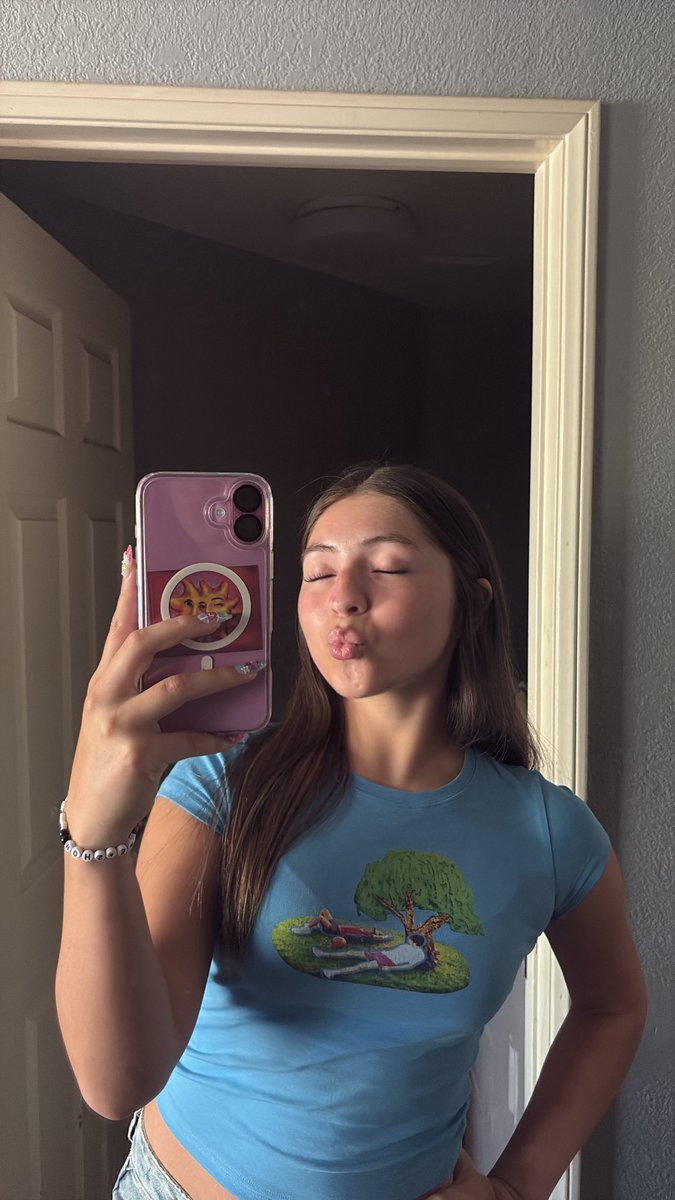 knew every single word to this one after 2 days
#BMselfieday