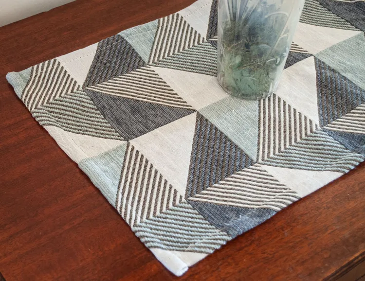LinensArtThings's tweet image. A beautiful Blue and Gray triangular pattern Placemat that will go nicely on a dining room table, coffee table, or end table by a  couch. Add the matching Runner and the table will be set! #linens #doilies #homedecor #tablelinens #tablecloths #tabletopper #tablerunner #lace #LAT