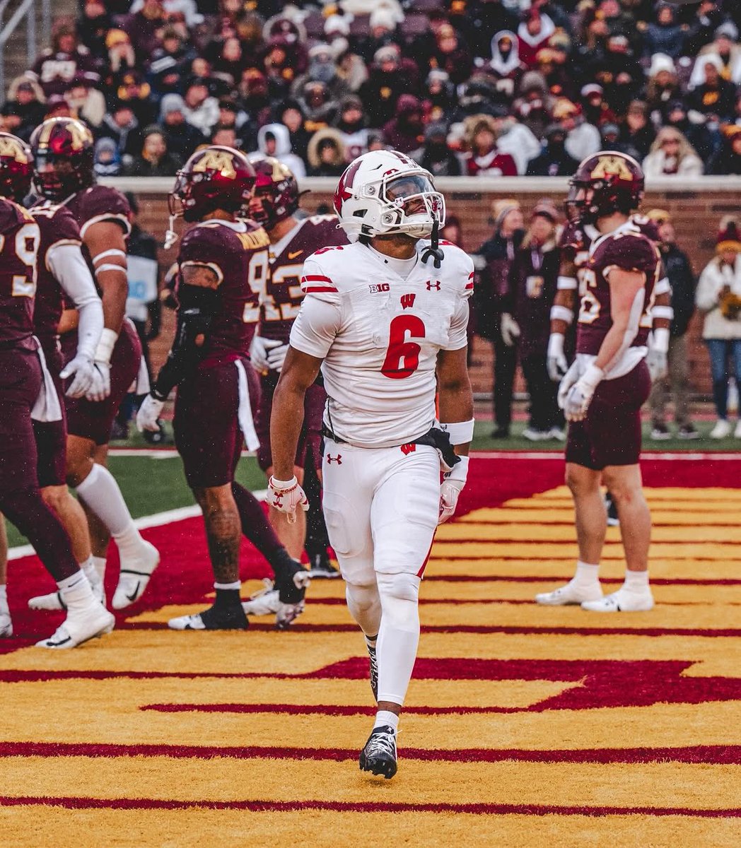 AFTER a great talk with <a href="/CoachReid_/">Jordan Reid</a> &amp; <a href="/BadgerFootball/">Wisconsin Football</a> I’m EXCITED to receive an offer from WISCONSIN BADGERS 🦡 #AGTG 

<a href="/NatlPlaymkrsAca/">NatlPlaymkersAcademy</a> <a href="/HaleMcGranahan/">Hale McGranahan</a>
<a href="/PHE_Athletics/">Powerhouseathletics</a> @RivalsWardlaw <a href="/adamgorney/">Adam Gorney</a> <a href="/ethanmmcdowell/">Ethan McDowell</a> <a href="/HaleMcGranahan/">Hale McGranahan</a>
@buckfitz <a href="/jaxon_rose8/">Jaxon Rose</a>
<a href="/ChadSimmons_/">ChadSimmons</a> <a href="/CalebSisk_/">Caleb Sisk</a>
