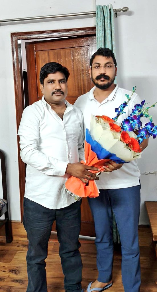 SatendraVidrohi's tweet photo. संघर्ष के साथी मध्यप्रदेश में भीम आर्मी के मजबूत स्तम्भ @AzadSamajParty के स्थापना दिवस 15/03/2020 से नौकरी छोड़कर पूर्णतः पार्टी संगठन के लिए समर्पित माननीय राष्ट्रीय अध्यक्ष @BhimArmyChief सांसद जी के विश्वसनीय सिपाही भाई श्रद्धेय @RahulValmikiASP जी को @ASPK4MP के वरिष्ठ प्रदेश उपाध्यक्ष बनाए जाने पर अनंत मंगलकामनाएं वरिष्ठ नेतृत्व का आभार।