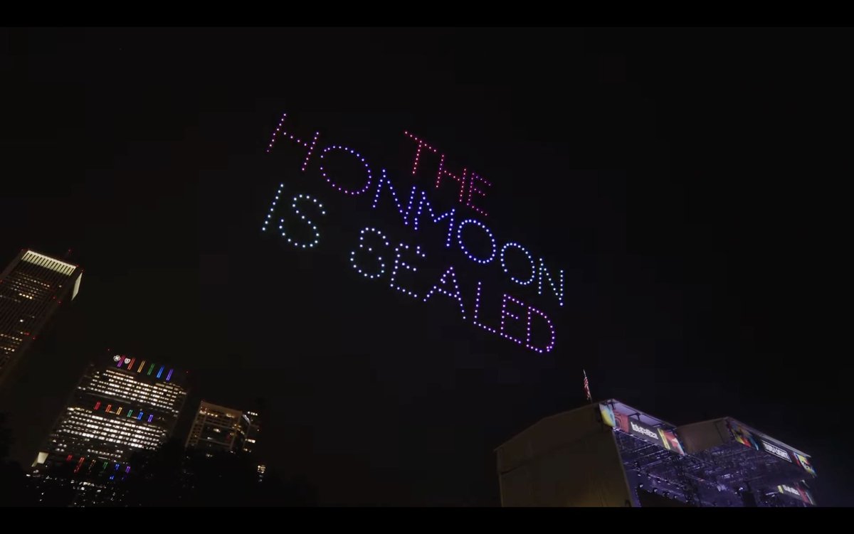 .<a href="/JYPETWICE/">TWICE</a> has officially sealed the Honmoon with their Lollapalooza Chicago headlining performance. 🍭

TWICE SEALS LOLLAPALOOZA #TWICE_AT_LOLLAPALOOZA 
#TWICEPALOOZA
<a href="/JYPETWICE/">TWICE</a>