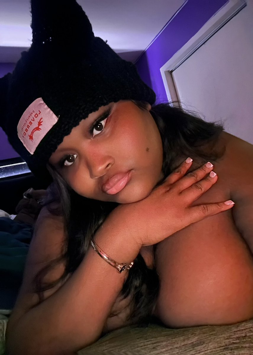 Freakykaykay tweet media