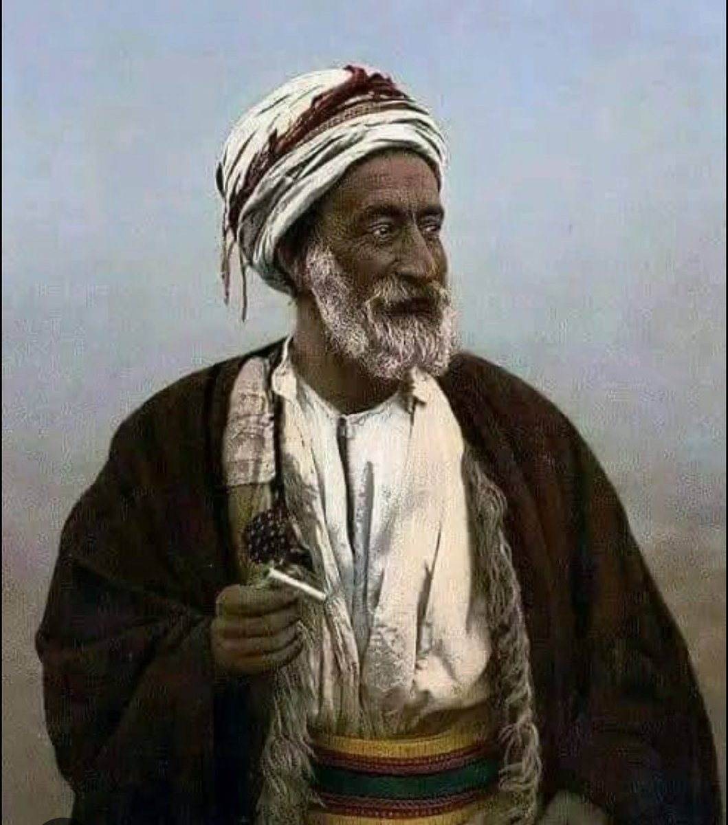 If you’re African and you don’t know about Sheikh Uthman dan Fodio, you’re missing one of the most powerful stories in Islamic history 🧵

He wasn’t just a scholar.
He led one of the most successful Islamic revivals in Africa, based on knowledge, justice, and piety
