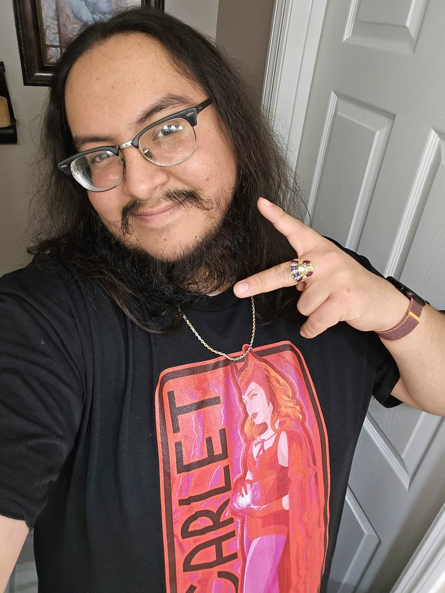 i rarely take selfies so this pic is old af but anyway, see y'all at the One Big Show 🫶 
#BMSelfieDay