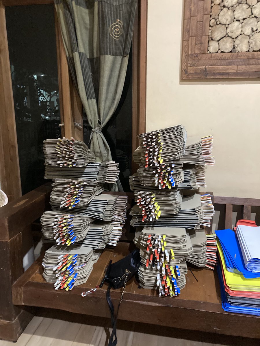 Atribut Pionir by Warung Srawung tweet media