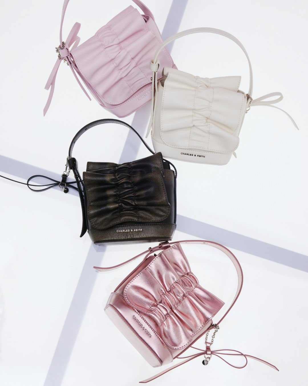 CHARLES & KEITH◆Kadee ルーシュド ミニバッグ ◆送料込 CHARLES & KEITH｜Kadee ケーディー ルーシュドミニバッグ