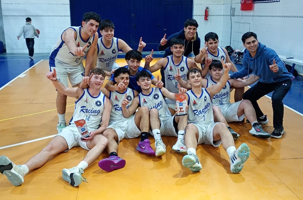 BasquetOlav's tweet photo. 📣 Lee nuestra nueva publicación: El 10° Torneo de Invierno de El Fortín tuvo sus campeones | Loma Negra y El Fortín en Damas y Sarmiento y… 

 🔗 Leer más en: https://t.co/LqNNZQQFQE. https://t.co/i6lbMLHNUR