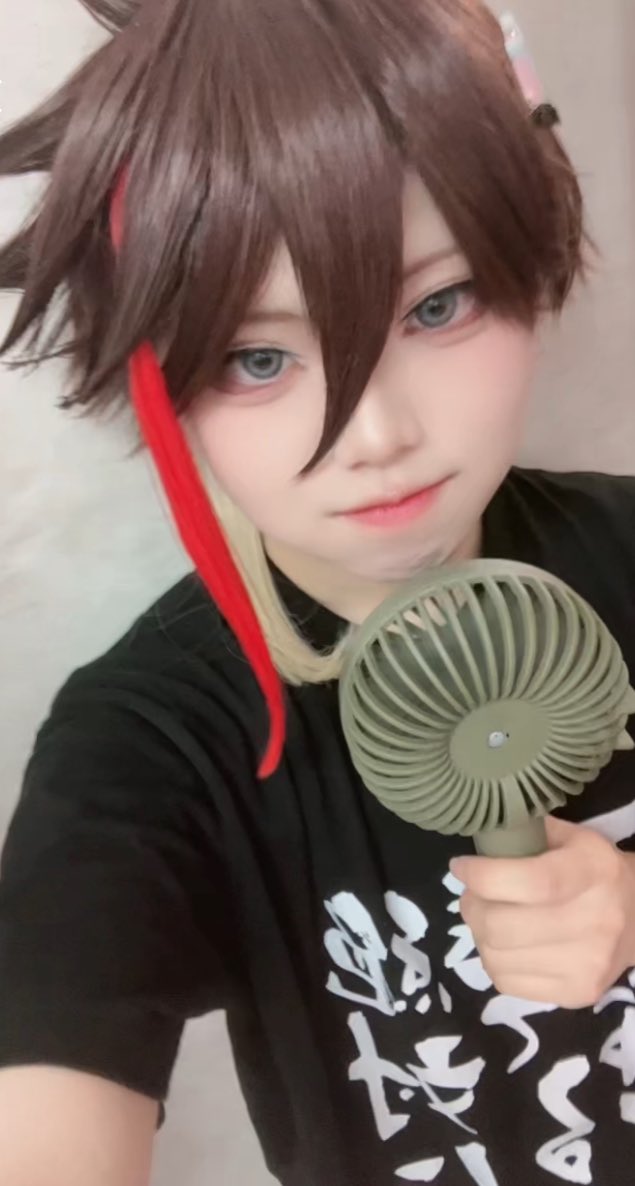 ⚠︎︎ 捏造衣装 ⚠︎︎
今日ビジュ悪いけど🤚🏻🤚🏻🤚🏻久々🌶‼️‼️‼️

 #白黒虹色決めようぜ夏のゲーム大会0803