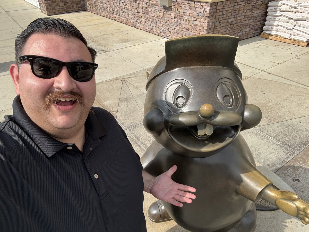 Vince Gil (@realvincegil) on Twitter photo Without comment Without comment