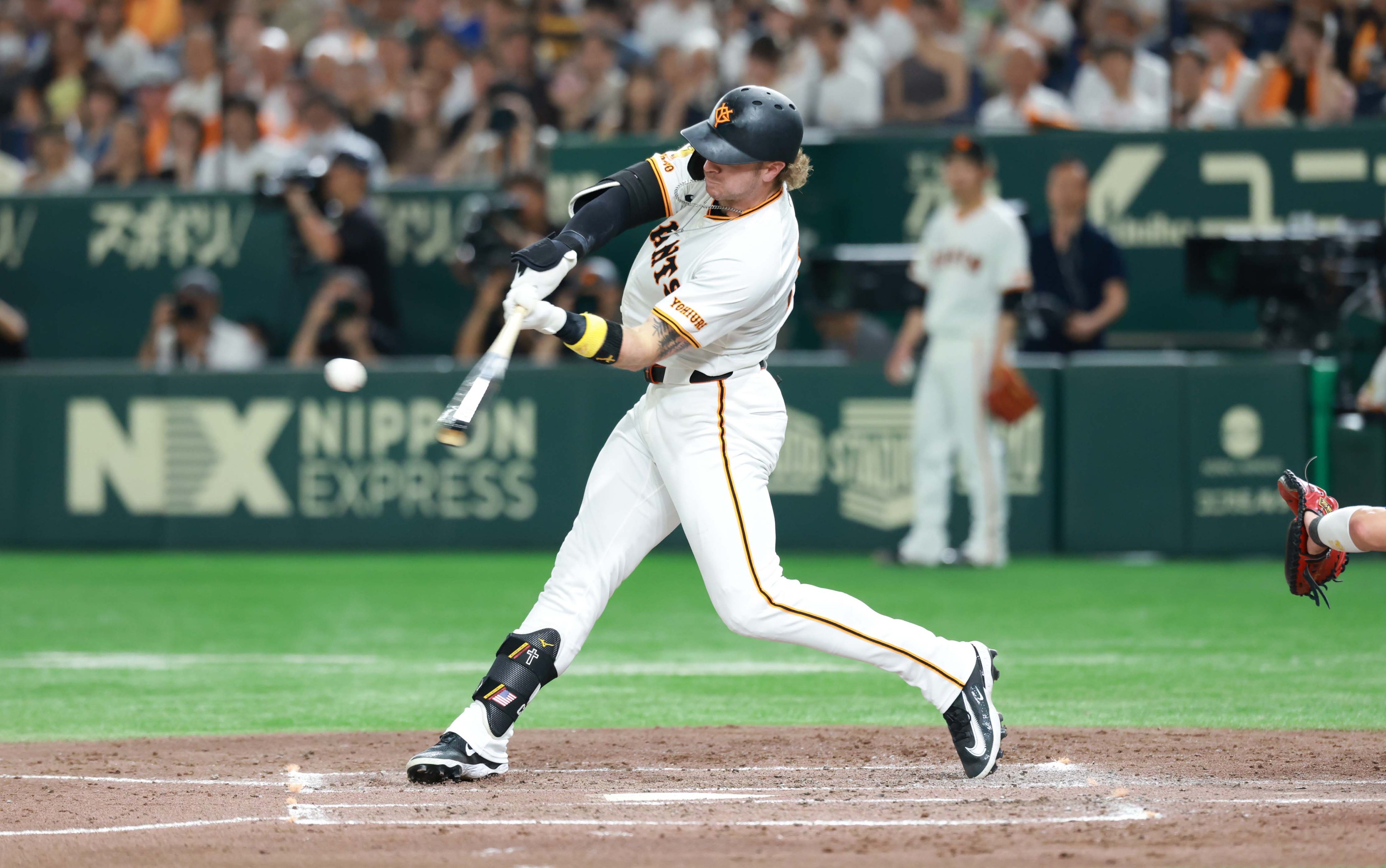 【新品未開封】岸田行倫選手　読売ジャイアンツ　巨人軍　レプリカユニフォーム　M 読売ジャイアンツ公式オンラインストア｜選手グッズ・限定