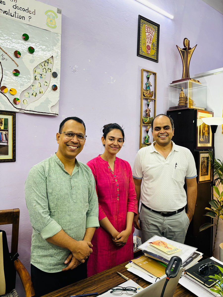 INtegrative GENomics of HOst-PathogEn Lab (@rajeshpandeylab) on Twitter photo Congratulations 👏 Dr. Audditiya. Happy to witness a great piece of work for her thesis wherein she highlighted genetic variations vis-a-vis CVD in the Indian population. Great mentorship by <a href="/gyanc7/">Gyaneshwer (ज्ञानेश्वर चौबे)</a>. Academic bridge b/w <a href="/bhupro/">BHU Official</a> & <a href="/IGIBSocial/">CSIR-IGIB</a> getting strengthened. Congratulations 👏 Dr. Audditiya. Happy to witness a great piece of work for her thesis wherein she highlighted genetic variations vis-a-vis CVD in the Indian population. Great mentorship by <a href="/gyanc7/">Gyaneshwer (ज्ञानेश्वर चौबे)</a>. Academic bridge b/w <a href="/bhupro/">BHU Official</a> & <a href="/IGIBSocial/">CSIR-IGIB</a> getting strengthened.
