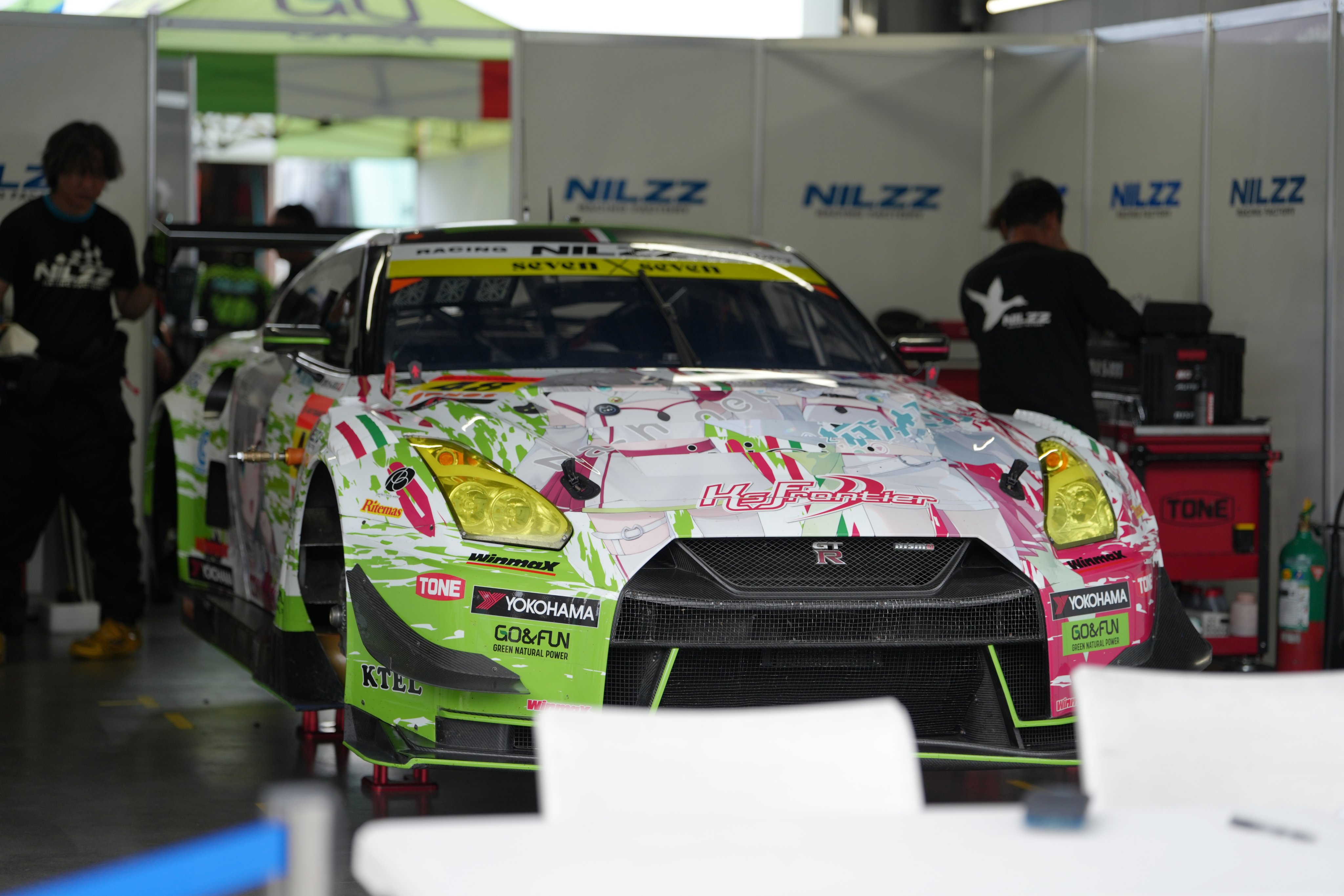 猫麦とろろ 甘城なつき ラバーマット NILZZ racing スーパーgt