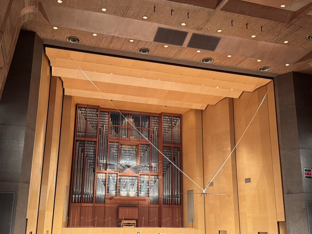 The beautiful and unique architecture of the <a href="/Kunitachi_C_Mus/">国立音楽大学</a> Grand Hall