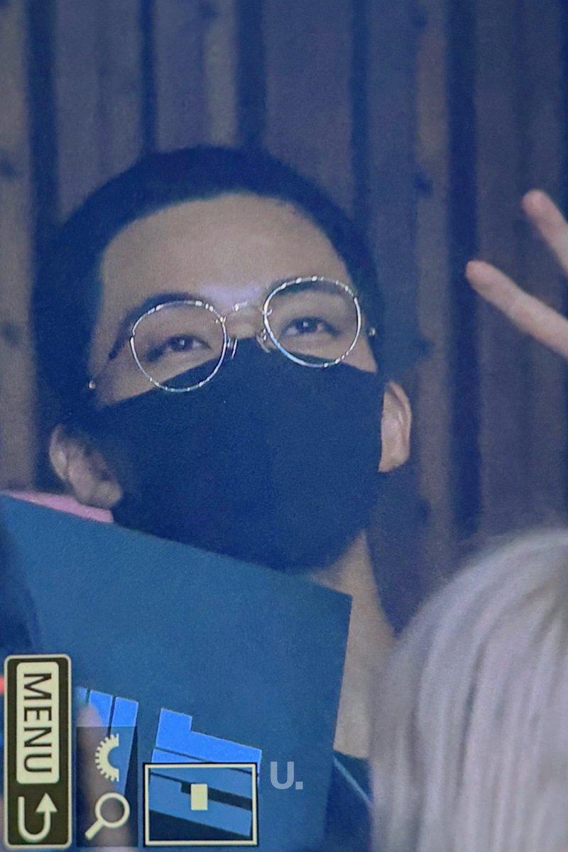 the last time jeonghan appeared with his short short short hair clearly showing was on june 22😭 NOW HIS HAIR HAS GROWN MUCHHHHHH 🥹

aug 3                                                     june 22