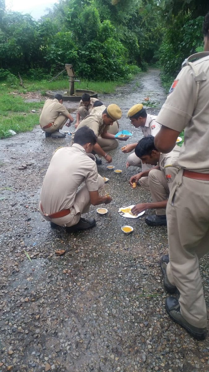 Sanwar Bishnoi (@sanwarbishnoi29) on Twitter photo 15 अगस्त 2025 को मुख्यमंत्री जी घोषणा करे,राजस्थान पुलिस अधीनस्थो की महत्वपूर्ण मांग पटवारी,ग्राम सेवक व कृषि पर्यवेक्षक के समान प्रथम ACP 3600 GP कांस्टेबलो की भी की जाए।
#राजस्थान_पुलिस
<a href="/RajCMO/">CMO Rajasthan</a>
<a href="/BhajanlalBjp/">Bhajanlal Sharma</a> <a href="/RajGovOfficial/">Government of Rajasthan</a> <a href="/1stIndiaNews/">First India News</a> <a href="/DainikBhaskar/">Dainik Bhaskar</a> <a href="/jpk_11/">जय प्रकाश कुमावत ,नागरिक सुरक्षा समन्वय समिति</a> 15 अगस्त 2025 को मुख्यमंत्री जी घोषणा करे,राजस्थान पुलिस अधीनस्थो की महत्वपूर्ण मांग पटवारी,ग्राम सेवक व कृषि पर्यवेक्षक के समान प्रथम ACP 3600 GP कांस्टेबलो की भी की जाए।
#राजस्थान_पुलिस
<a href="/RajCMO/">CMO Rajasthan</a>
<a href="/BhajanlalBjp/">Bhajanlal Sharma</a> <a href="/RajGovOfficial/">Government of Rajasthan</a> <a href="/1stIndiaNews/">First India News</a> <a href="/DainikBhaskar/">Dainik Bhaskar</a> <a href="/jpk_11/">जय प्रकाश कुमावत ,नागरिक सुरक्षा समन्वय समिति</a>