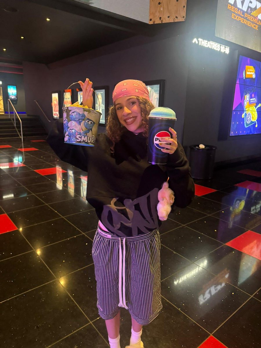 📣| Alo vía grupo de difusión de WhatsApp.

"🍿💘"