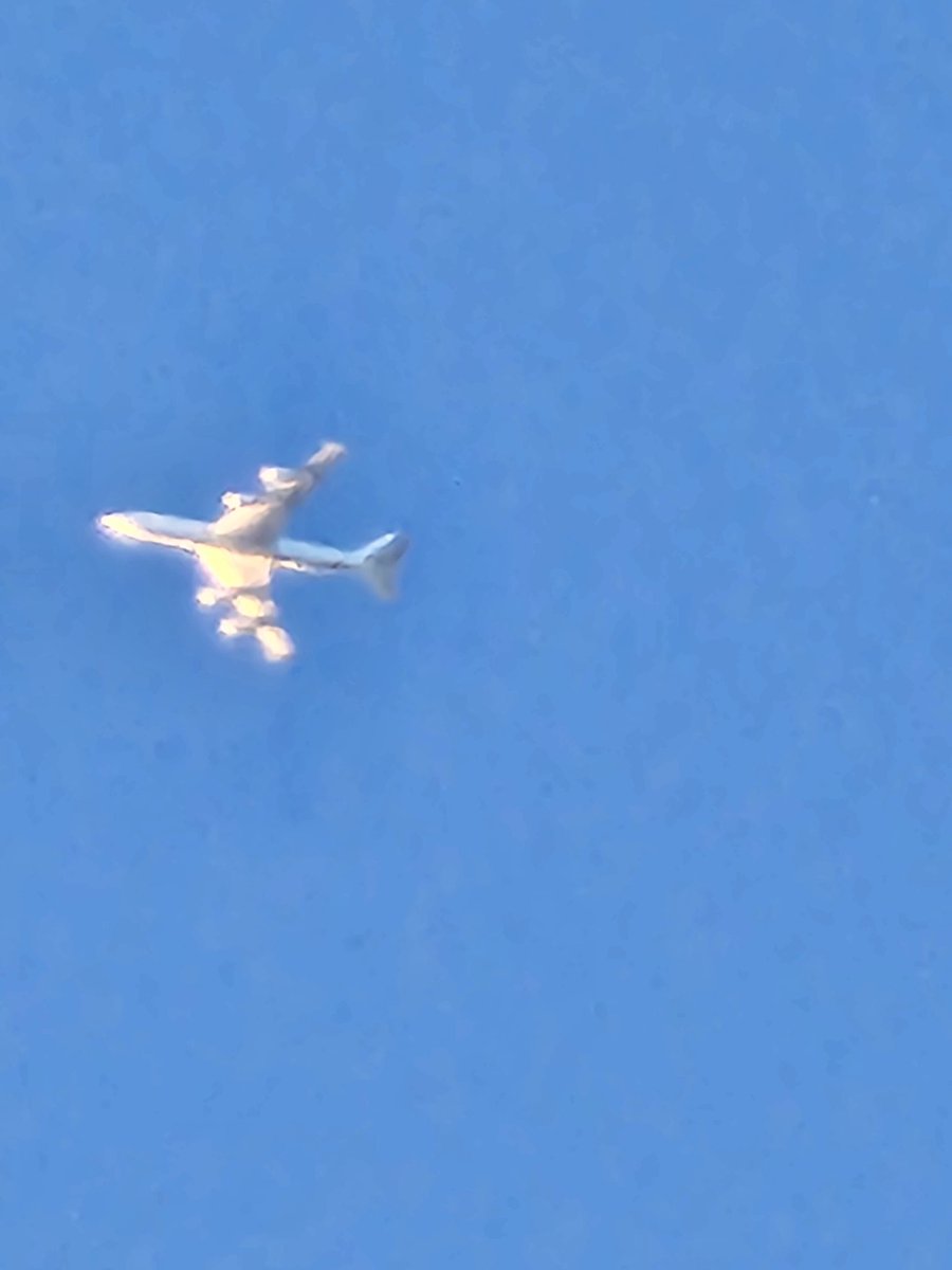 norb420's tweet photo. #AF3294 as #PART07 An E-6B over the Puget Sound region this evening at 24,000 feet. Crappy cellphone pictures included. https://t.co/LZkPEC7WK8