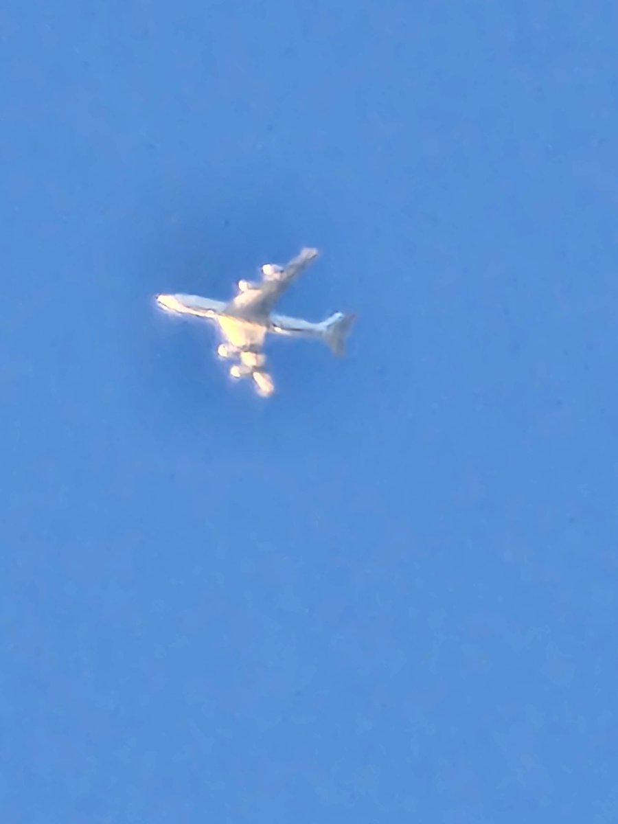 norb420's tweet photo. #AF3294 as #PART07 An E-6B over the Puget Sound region this evening at 24,000 feet. Crappy cellphone pictures included. https://t.co/LZkPEC7WK8