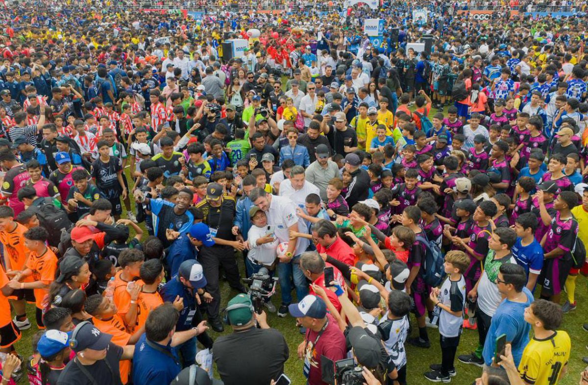 TheChipi's tweet image. Lo conseguiste Noboa, creaste un monstruo.