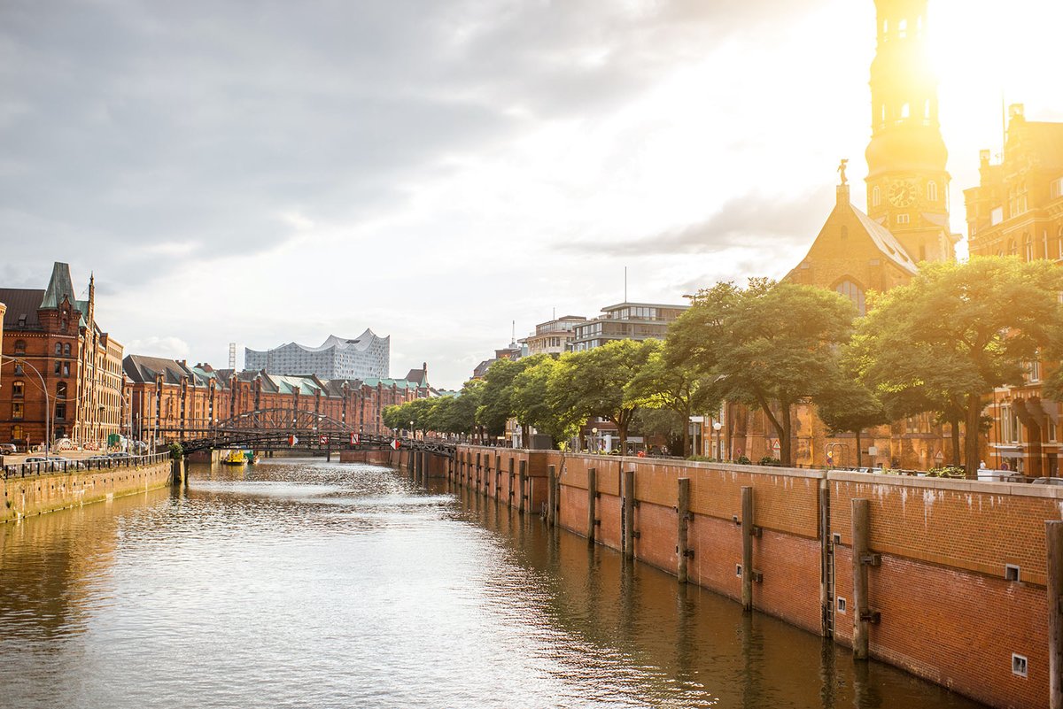 Hotelscanner's tweet photo. Looking for the perfect stay in Hamburg? 🏨 Compare hotel prices and find great deals! Check out this link for the best options: https://t.co/J2rTTttsX3 🇩🇪

#HamburgHotels #HamburgHotel #VisitHamburg #Hamburg #TravelTips #CityBreak #Accommodation 🌟 https://t.co/74wOWcVkAX