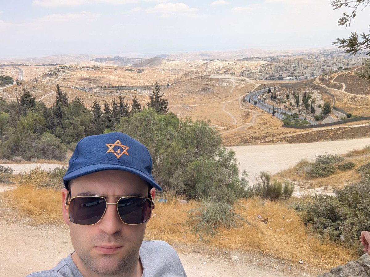 Hey <a href="/dfat/">Department of Foreign Affairs and Trade 🇦🇺</a>, why are members of the Australian Jewish Association currently in the West Bank helping an extremist settler group promote a planned illegal settlement? 

Is this not a blatant breach of international law, and Australian law?
