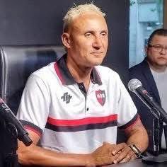 Pumas_Shitpost's tweet photo. Keilor Navas
6 meses en Argentina /// Después de jugar a las 12 del mediodía en C.U. https://t.co/RW6Zqg3PLa