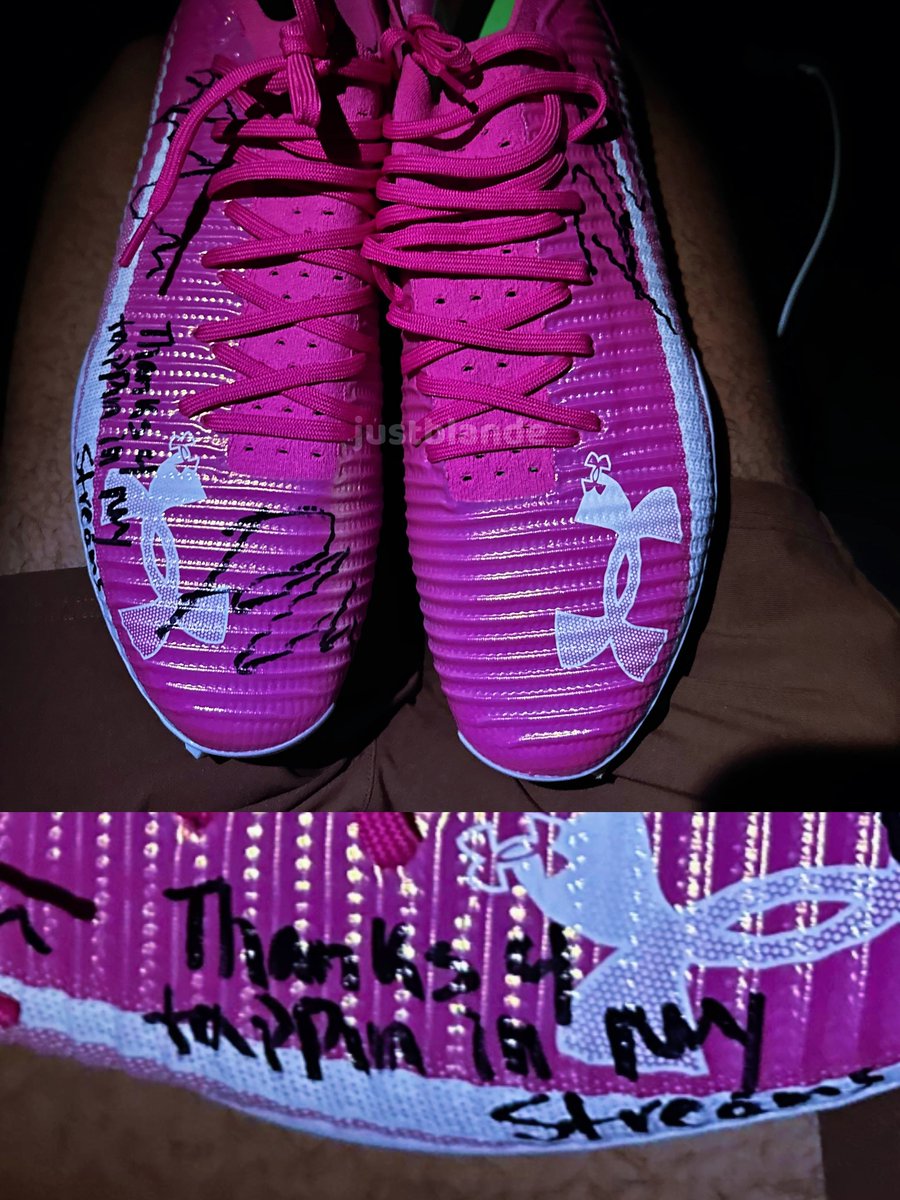 Panthers rookie Princely Umanmielen left a special message for a fan after gifting them his cleats at Fan Fest