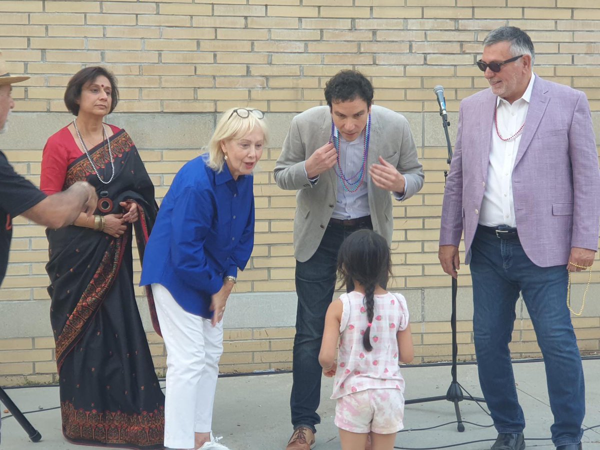 The energy was unforgettable at Celebration Square! The Mosaic Festival turned 20 in spectacular style with a beautiful blend of South Asian sights, sounds, and flavours. A true celebration of community, culture, and connection. 

#MosaicFestival #Mississauga #SilviaGualtieri