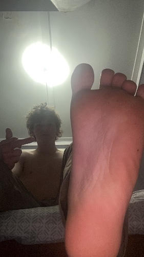 I just received Nights out with pals from Anonymous via Throne. Thank you! throne.com/masterwilson #Wishlist #Throne