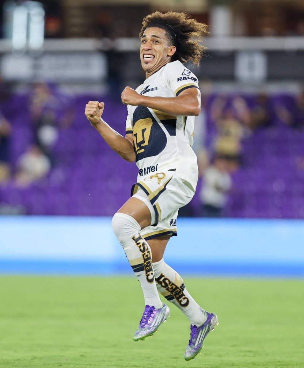 Cuando le da la gana (y está al 100%) se convierte en el mejor jugador de CONCACAF.

Don Adalberto Carrasquilla… 🚬