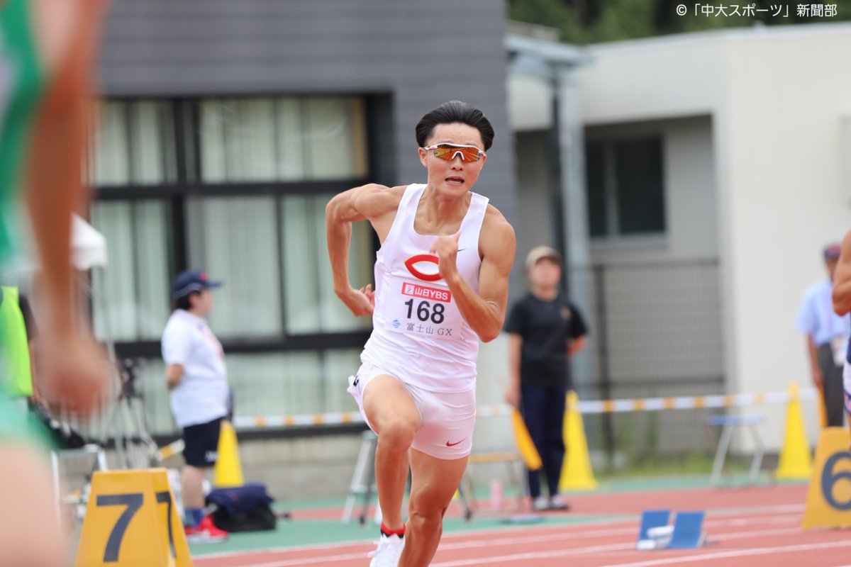 NIKE - 中央大学陸上競技部(駅伝部)駅伝チーム専用パーカー ナイキ(NIKE)の駅伝ウェアを着て、あなたも選手の仲間入り