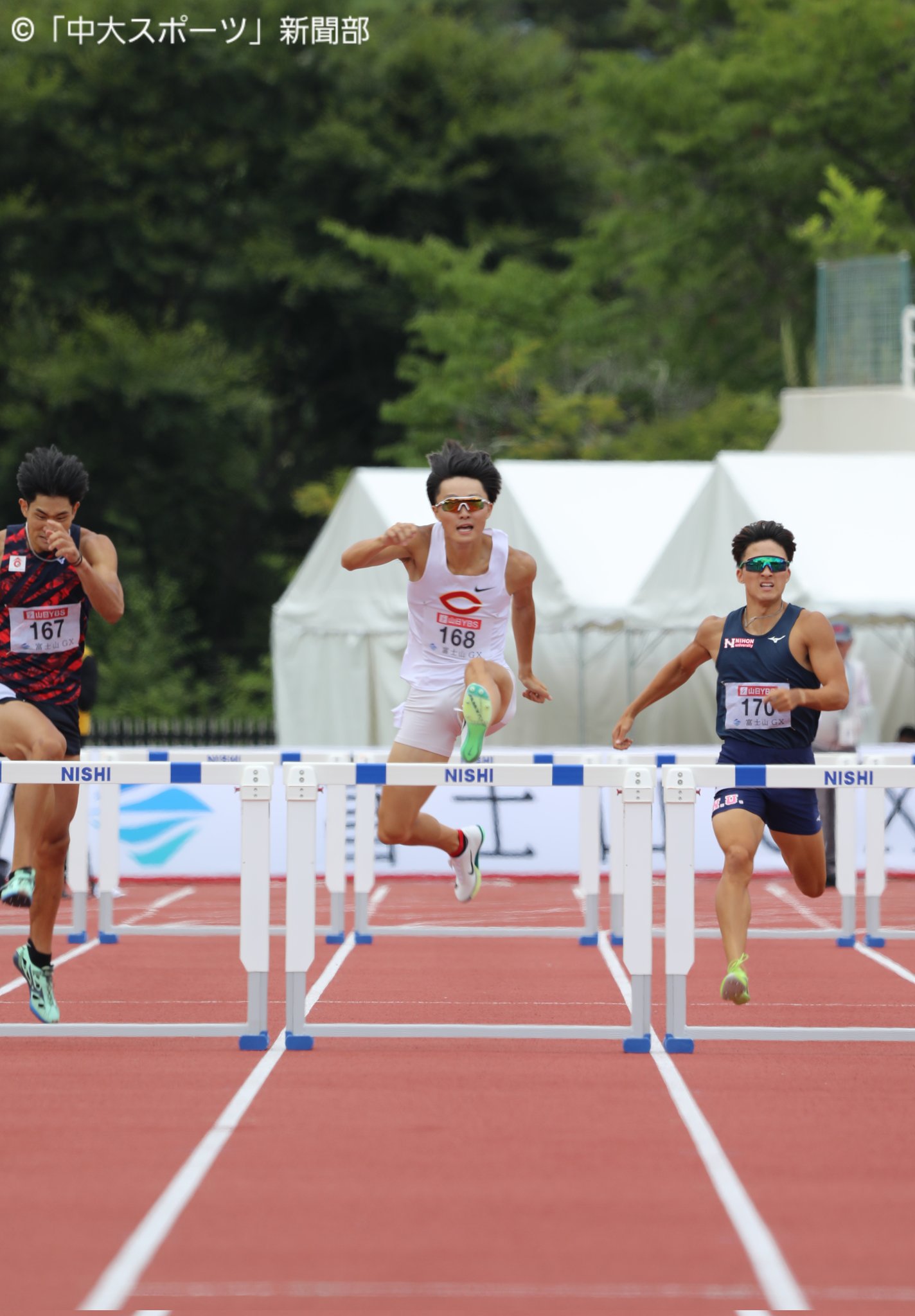 NIKE - 中央大学陸上競技部(駅伝部)駅伝チーム専用パーカー ナイキ(NIKE)の駅伝ウェアを着て、あなたも選手の仲間入り