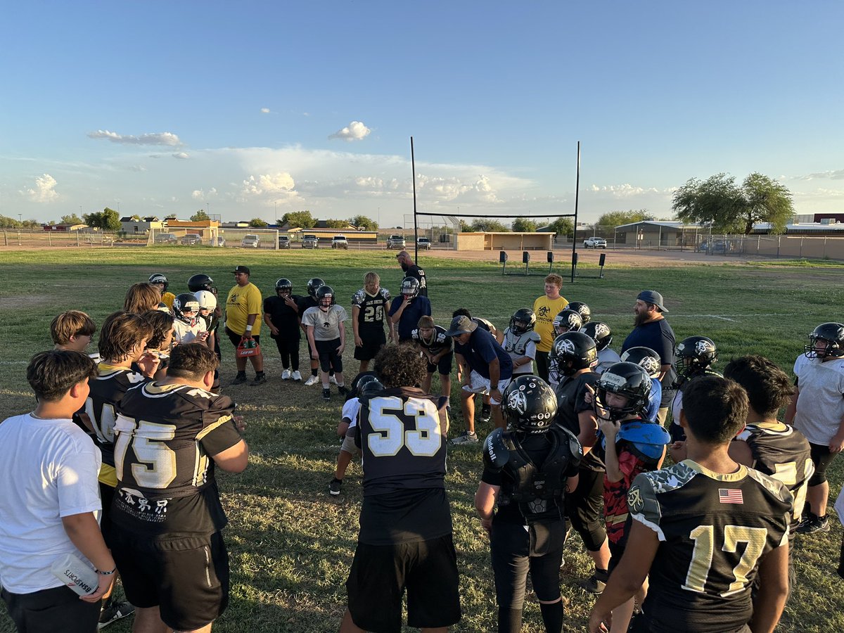 𝑷𝑹𝑶𝑺𝑷𝑬𝑪𝑻𝑶𝑹 𝑭𝑶𝑶𝑻𝑩𝑨𝑳𝑳 tweet media