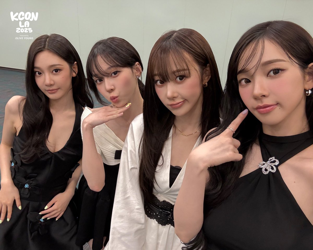 [#KCONLA2025] 📸 GREENROOM SELFIE

💚 AUG 2 (SAT)
#aespa <a href="/aespa_official/">aespa</a>
Shh… this is only the beginning. Ready? 💌

-
KCON LA 2025 
AUG 1-3
Crypto.com Arena, LA Convention Center

Let's #KCON
