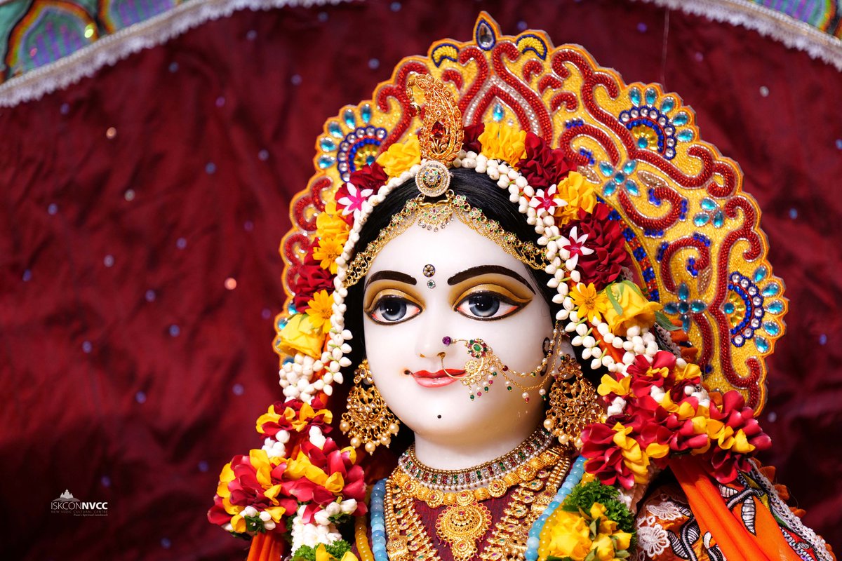 ISKCONPune's tweet photo. 🙏🏽Today's Darshan 📿 🗓03-08-2025🙏
🌷Sri Sri Radhavrindavanchandra🌷
🚩@ISKCONNVCCPune🚩
.
.
#ISKCON #ISKCONNVCC #ISKCONNVCCPune #ISKCONPune
#3rdaugust #3rdaugust2025 #Sunday #Vrindavan
#Harinaamsankirtan #Radheshyamdas #Radheradhe
#Sankirtan #Kirtan #Mayapur #Prabhupada https://t.co/VkN8YZWn7s