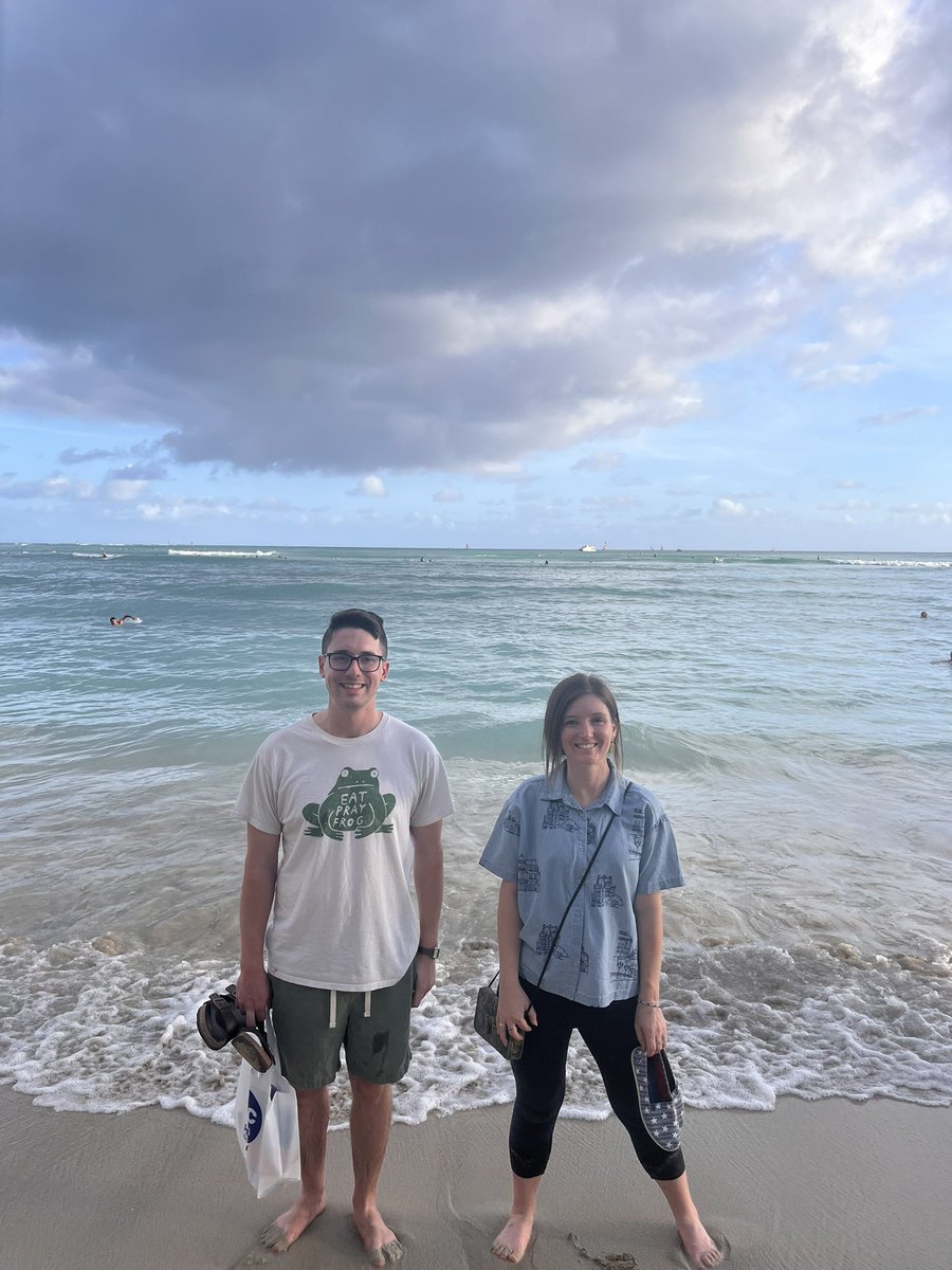 We’re in Hawaii! Looking forward to APS #planthealth2025. Come see Dan’s talk on Pseudomonas phages in the tree disease section on Monday! 🌺