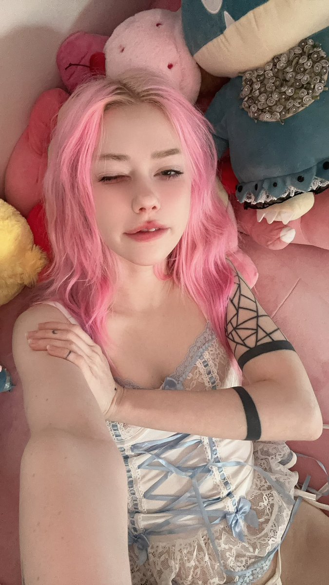 My hair is so wavy today