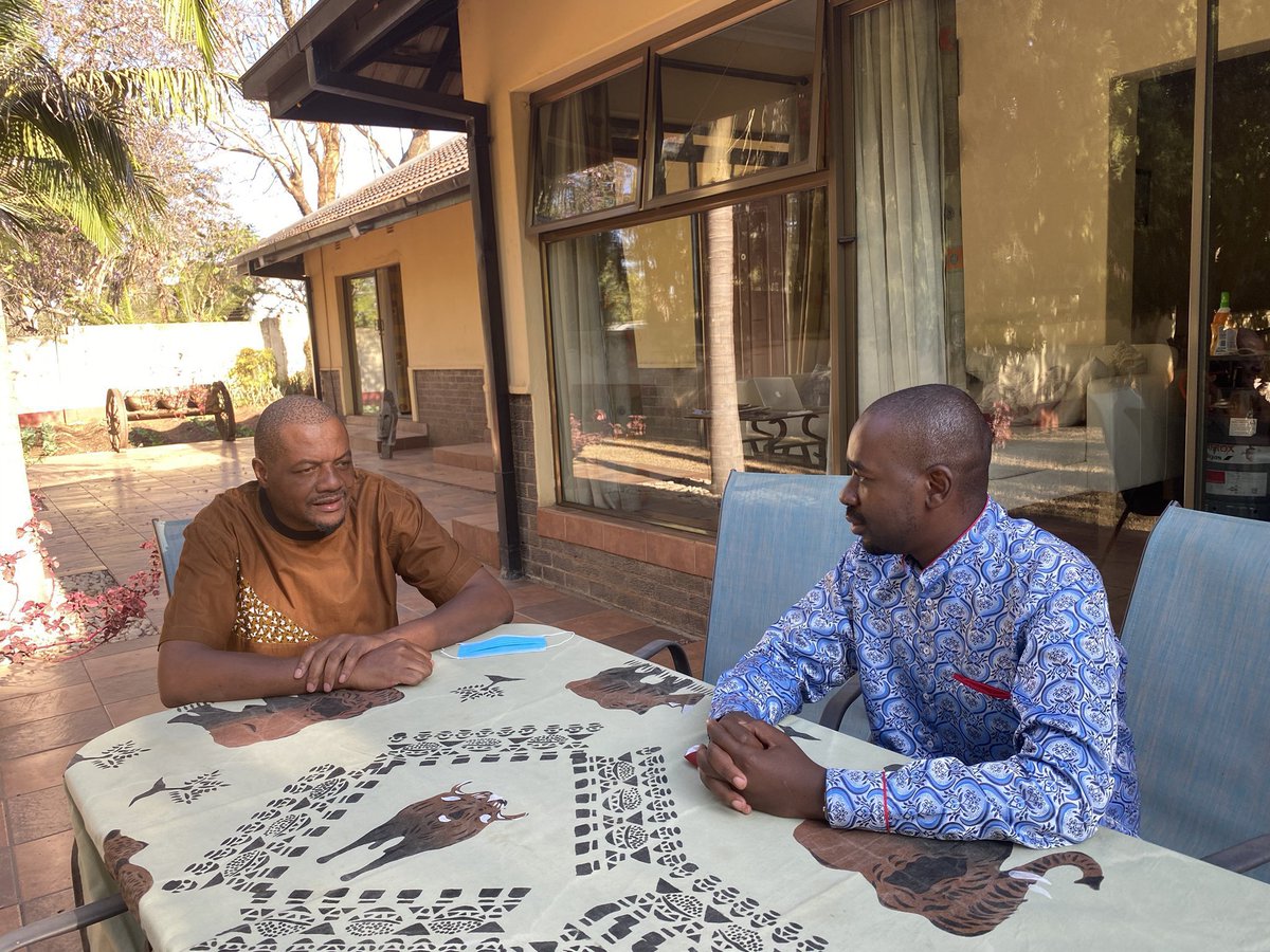 📌📌📌
Watching Hopewell and Chamisa exchange insults here on X is heartbreaking. Two brilliant minds, both vital to the fight for democracy in Zimbabwe, now tearing each other down. The cost of division is heavy. Unity was the weapon. Now? Hameno 👐🇿🇼