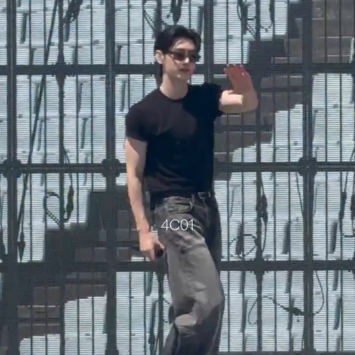 120809gallery's tweet image. low quality but you’re hoonki 🫠

#SUNGHOON #NI_KI