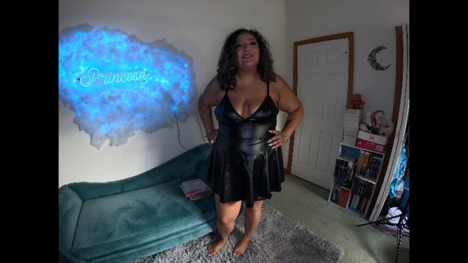 Watch Anita Valentina ✨🇵🇷 Exxxotica NJ's leaked NSFW photo on TwXstars