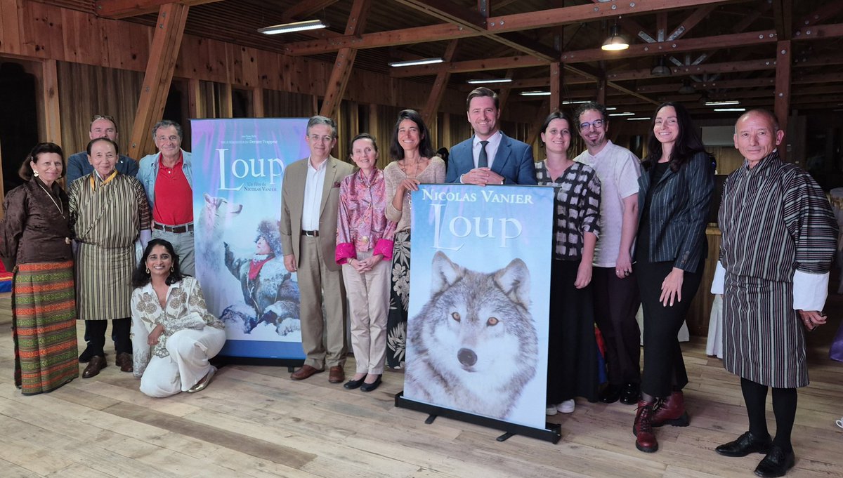 Historic moment at #DrukyulsFestival 🇧🇹: French director Nicolas Vanier presented his film Loup, 1st time a French filmmaker has showcased his work in Bhutan. The screening was followed by a Q&amp;A led by journalist <a href="/Patricialoison/">Patricia Loison</a>, supported by @franceinindia, IFI &amp; <a href="/AFduBengale/">Alliance Française du Bengale</a>
