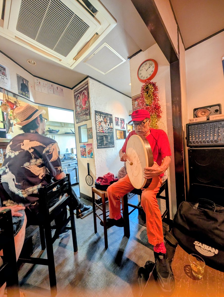 自分のLiveの前に⋯
こちらへ〜😊🙌

幻一郎さん✨️歌ってます🎶

事務員は愛人〜🤣